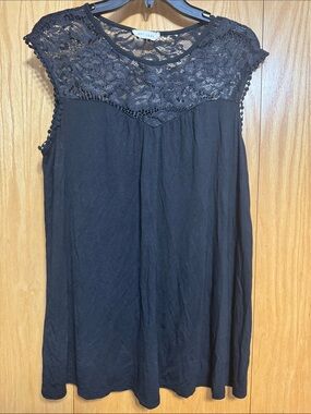 First Look Black Lace Yoke Sleeveless Camisole